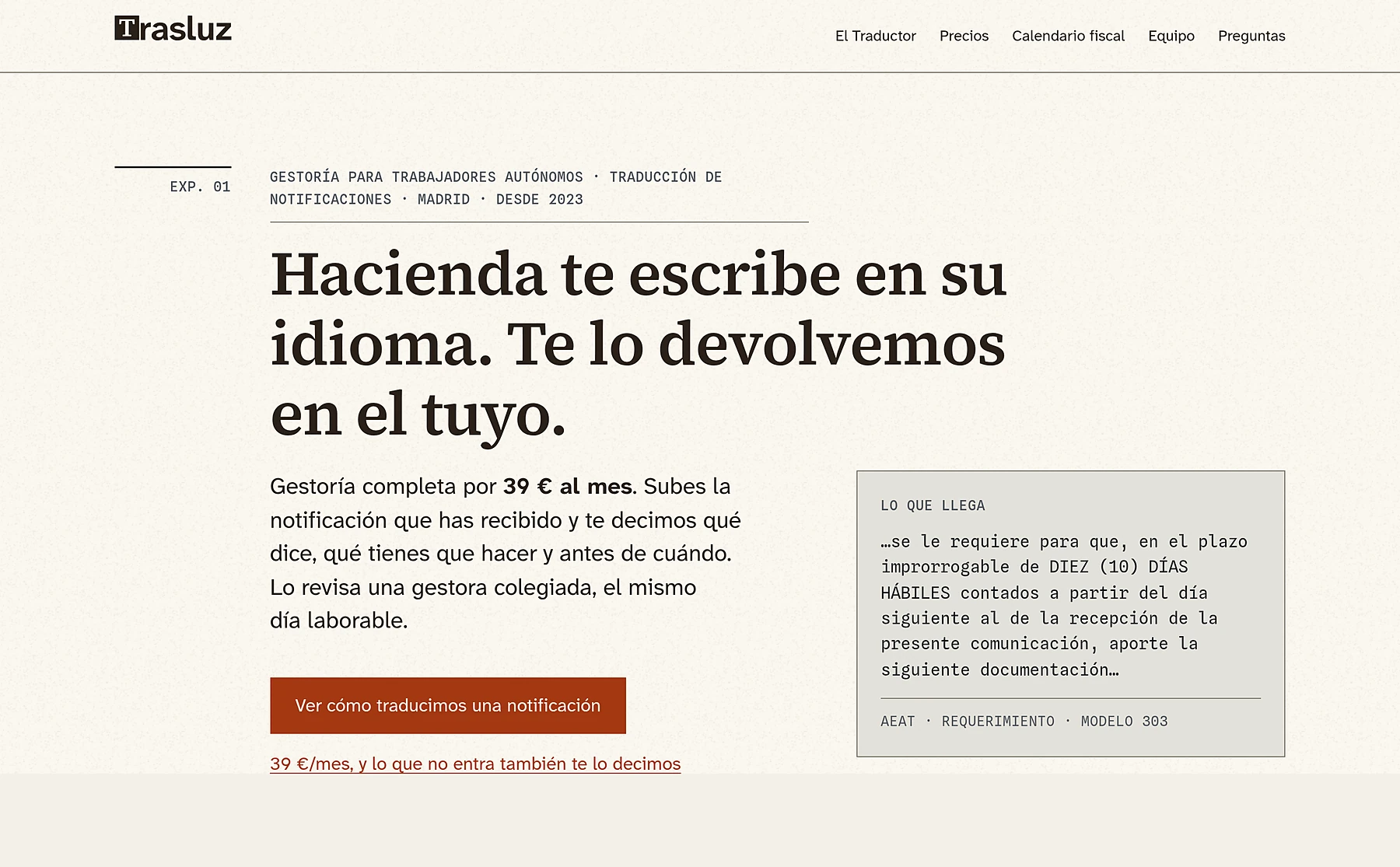Portada de Trasluz: el titular en serif junto a la notificación original en monoespaciada